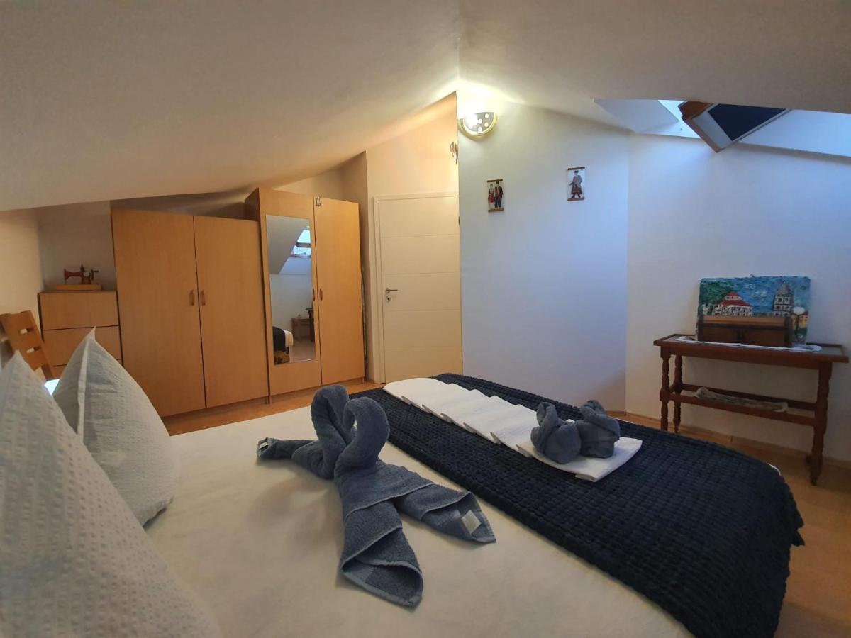 Apartment D Free Parking & Wifi, Walking Distance To Centrum 자다르 외부 사진