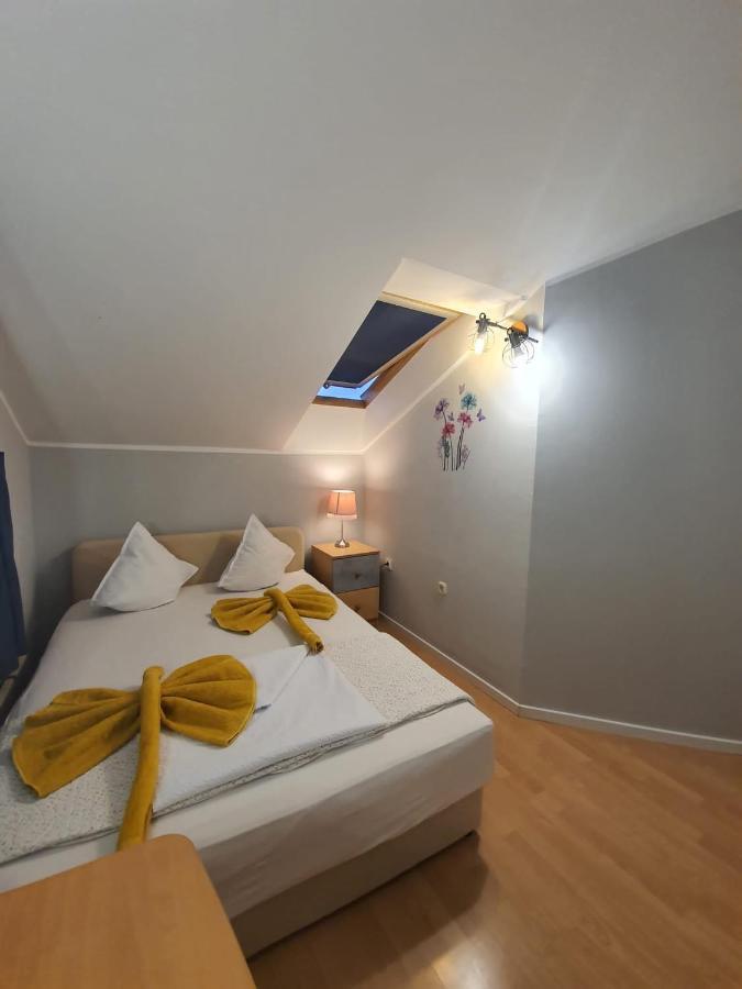 Apartment D Free Parking & Wifi, Walking Distance To Centrum 자다르 외부 사진